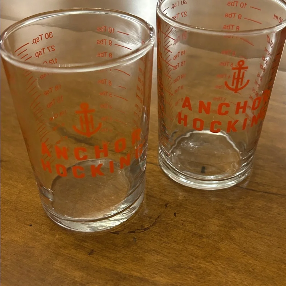 Anchor Hocking Measuring Glasses, Set of 2